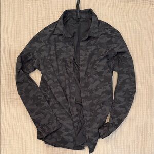 lululemon athletica Men's Gray Camo Shirt Jacket